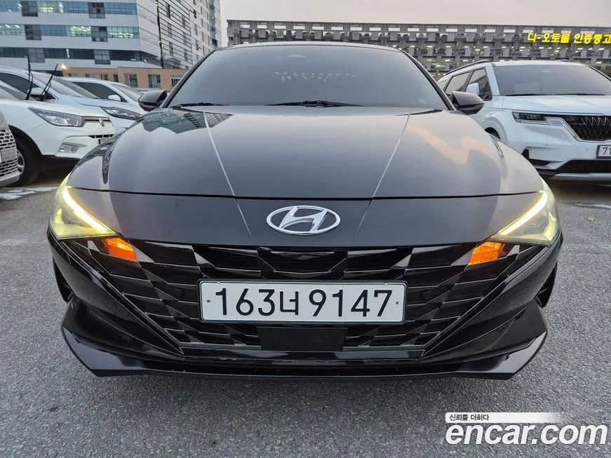 Hyundai AVANTE — фото 1