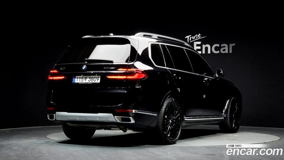 BMW X7 — фото 2