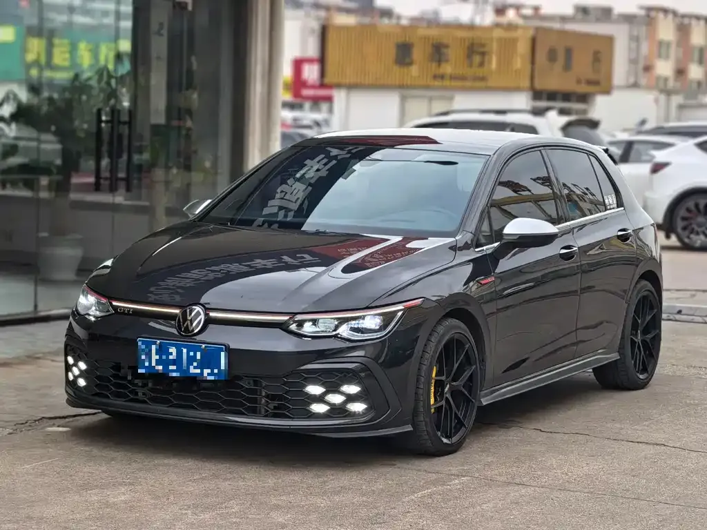 Volkswagen Golf GTI 2023 из CN, фото 1
