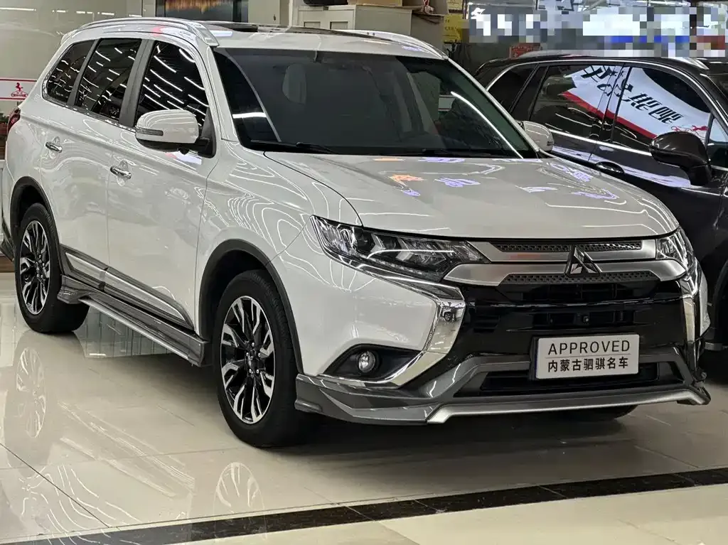 Mitsubishi Outlander 2021 из CN, фото 5