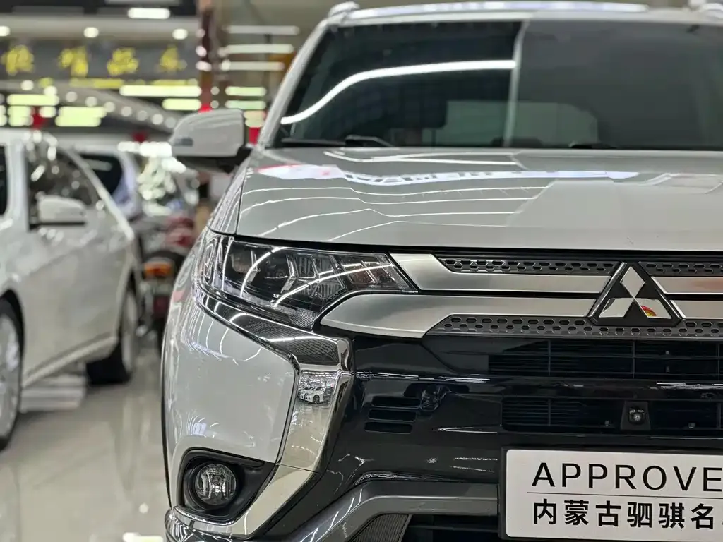Mitsubishi Outlander 2021 из CN, фото 9