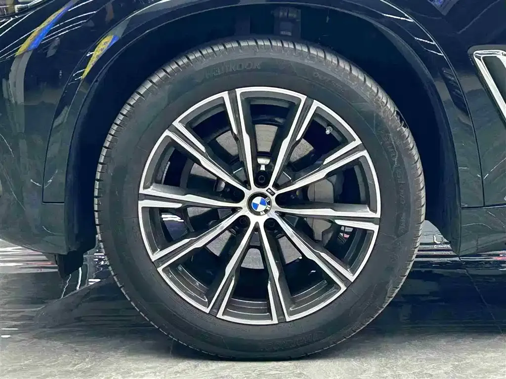 BMW X5 — фото 9