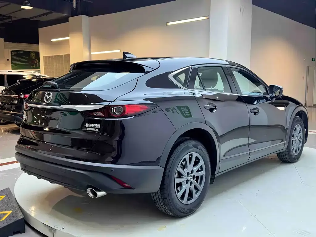 Mazda CX-4 2023 из CN, фото 5