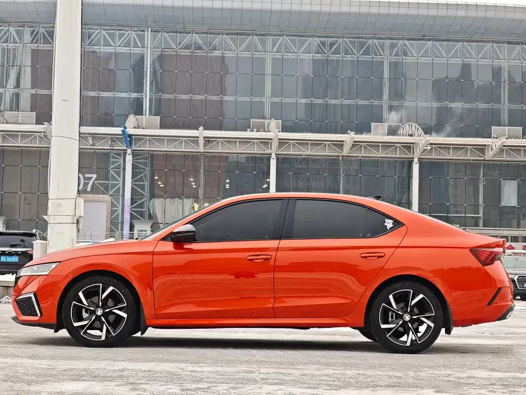 Skoda Octavia — фото 7
