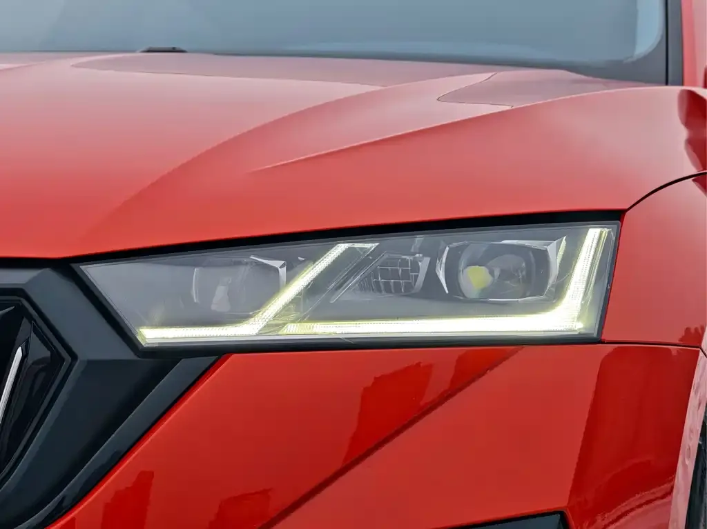 Skoda Octavia — фото 5