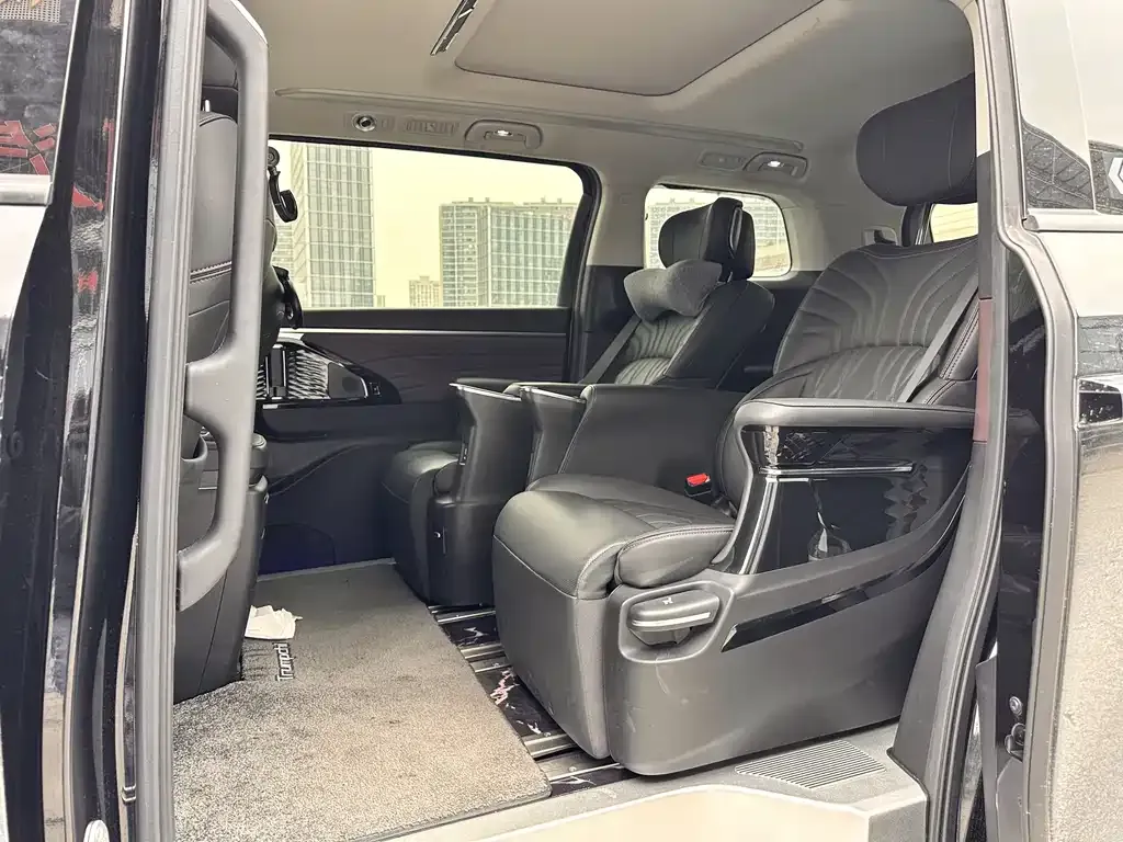 GAC Motor Trumpchi M8 — фото 10