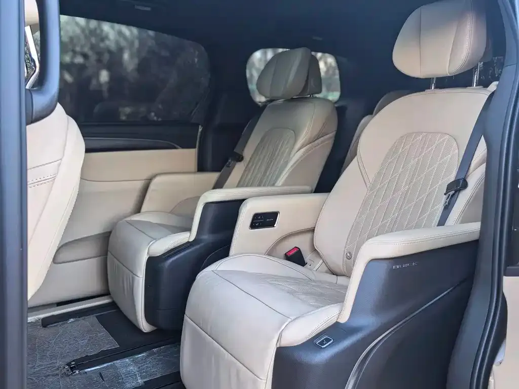 Buick GL8 2021 из CN, фото 3