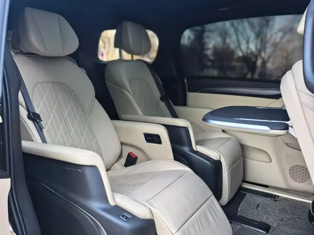 Buick GL8 2021 из CN, фото 6
