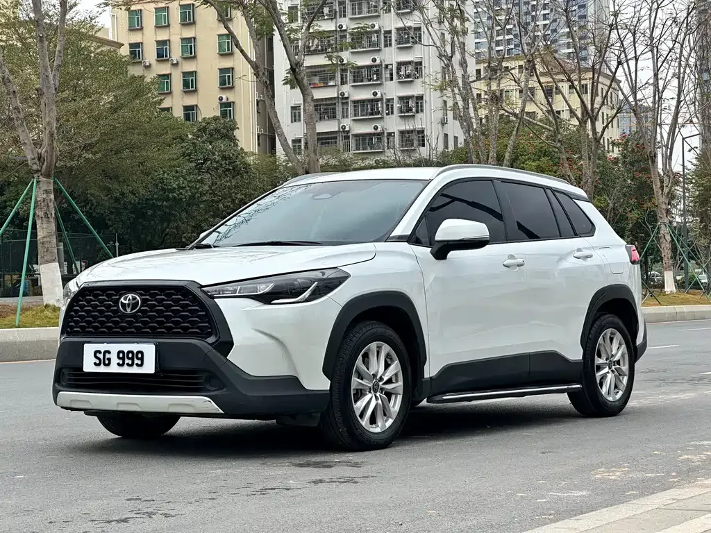 Toyota Corolla Cross 2024 из CN, фото 1