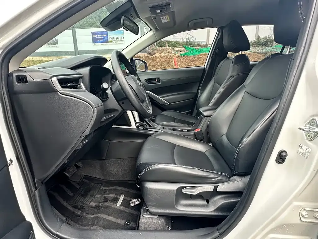Toyota Corolla Cross 2024 из CN, фото 8