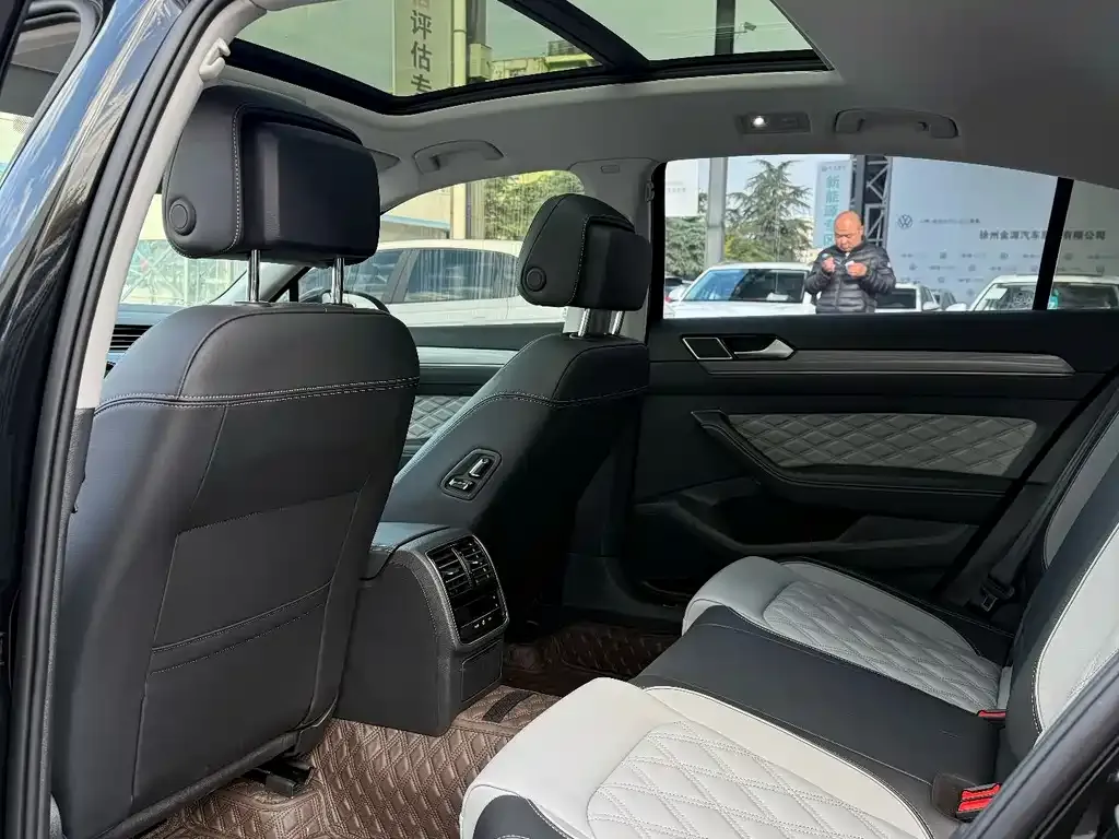 Volkswagen Magotan 2025 из CN, фото 7