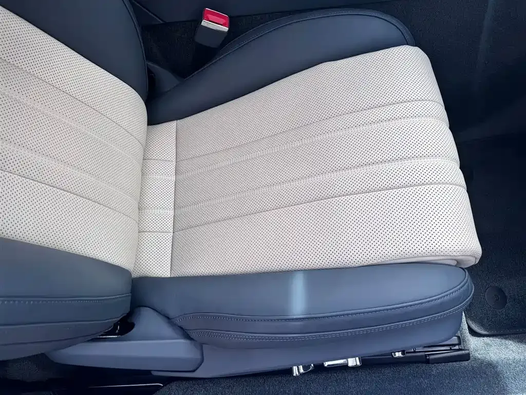 Bentley Continental 2021 из CN, фото 9