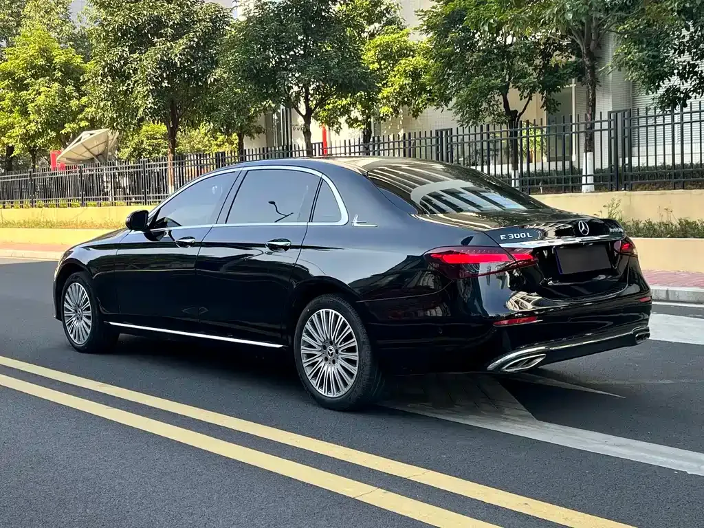 Mercedes-Benz E-Class 2022 из CN, фото 7