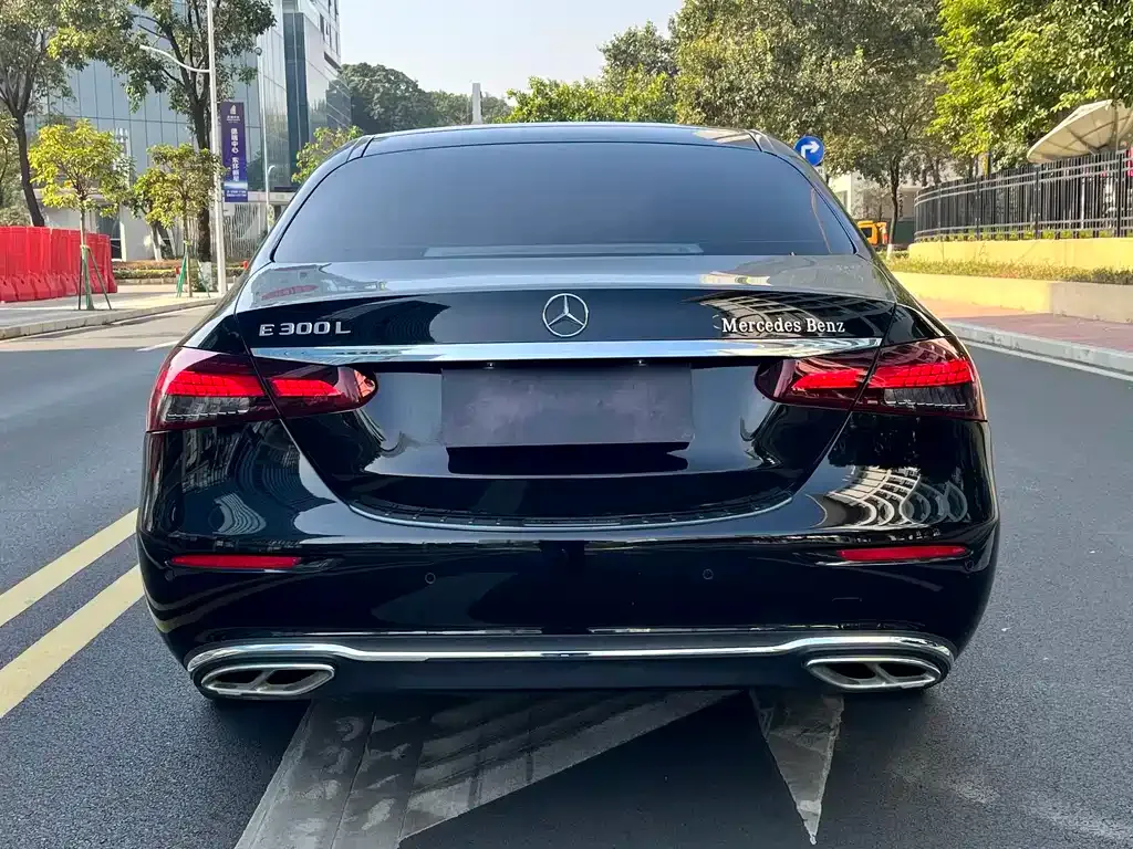 Mercedes-Benz E-Class 2022 из CN, фото 2