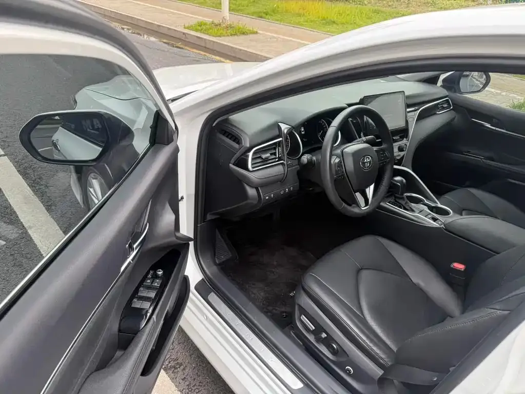 Toyota Camry 2022 из CN, фото 3