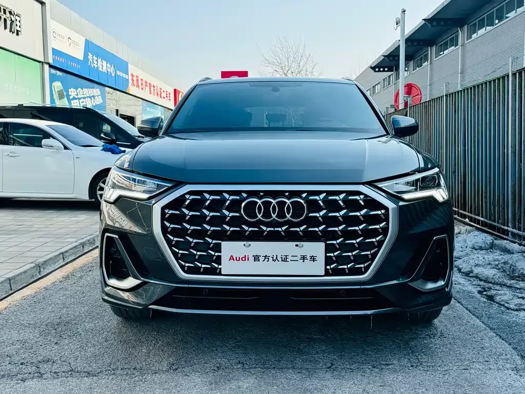 Audi Q3 — фото 5