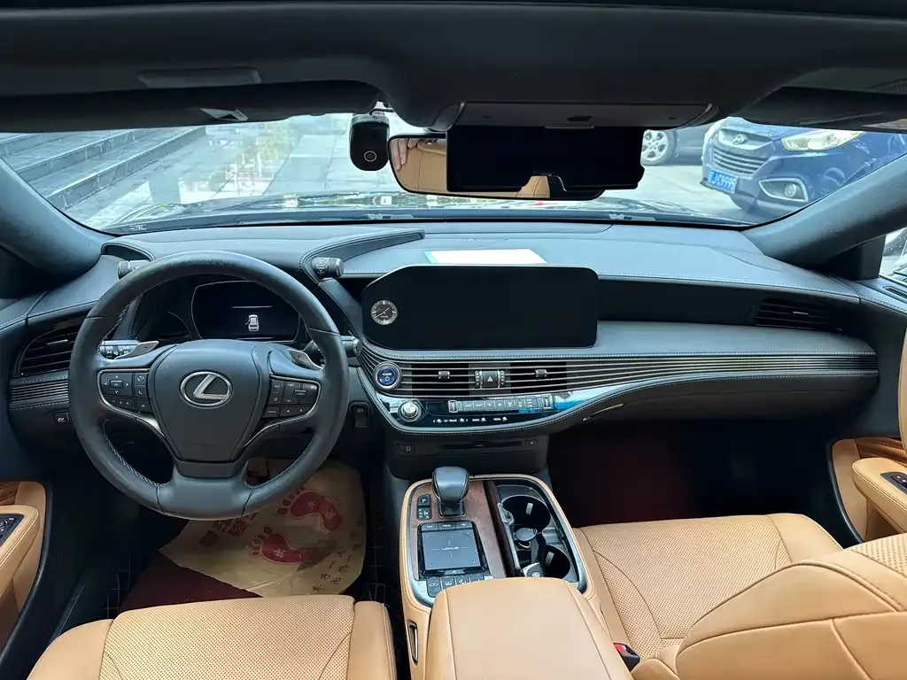 Lexus LS 2021 из CN, фото 2