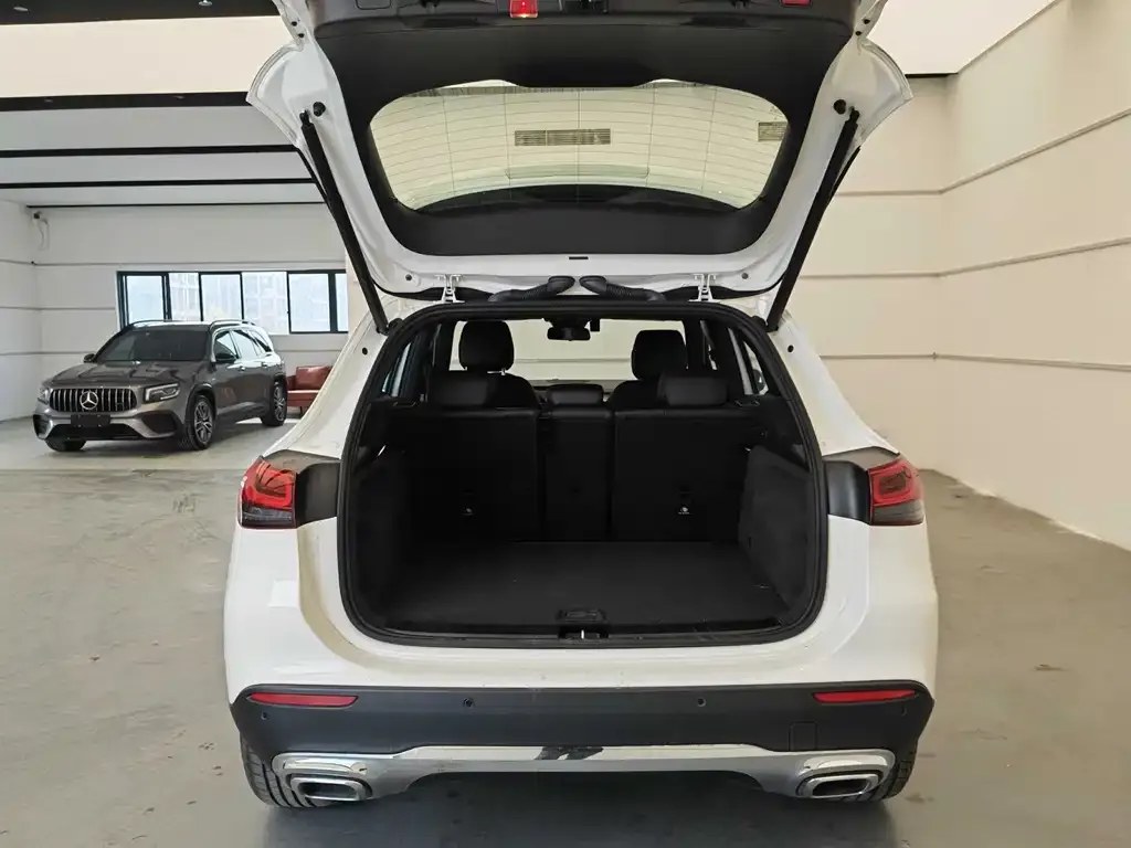 Mercedes-Benz GLA 2023 из CN, фото 2