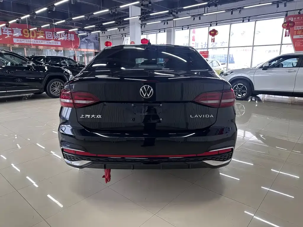 Volkswagen Lavida 2023 из CN, фото 3