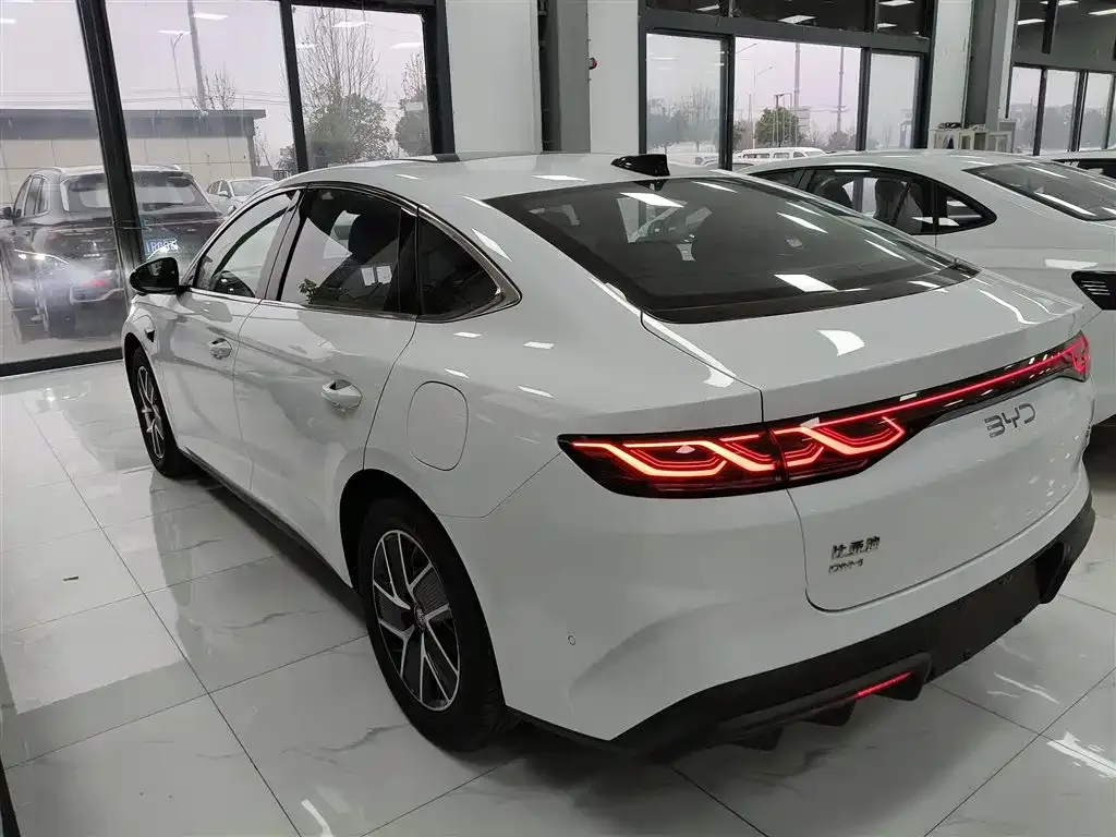 BYD Qin L — фото 3