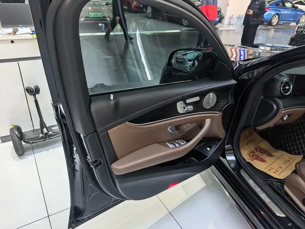 Mercedes-Benz E-Class 2022 из CN, фото 3