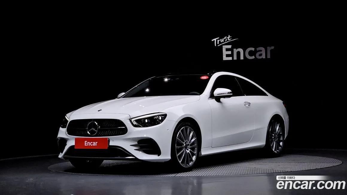 Mercedes-Benz E-Class — фото 1