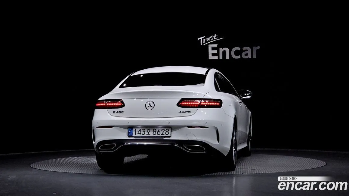 Mercedes-Benz E-Class — фото 10