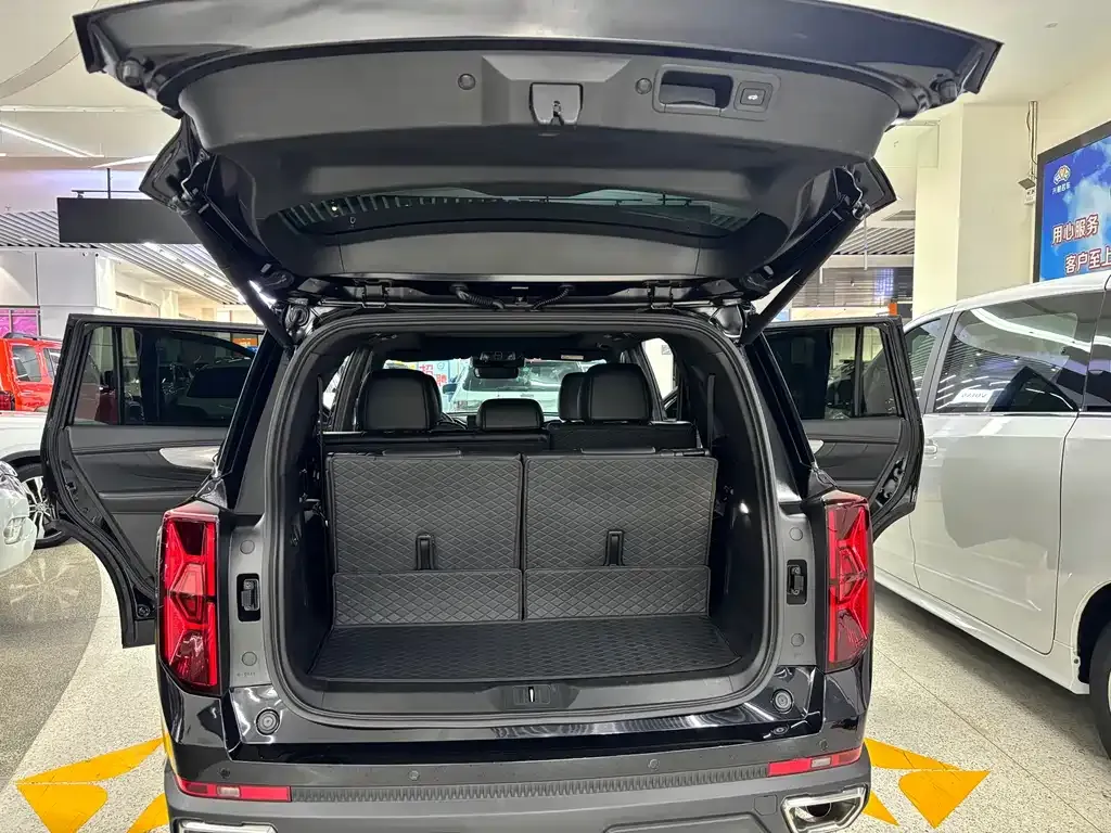 GAC Motor Trumpchi GS8 — фото 2