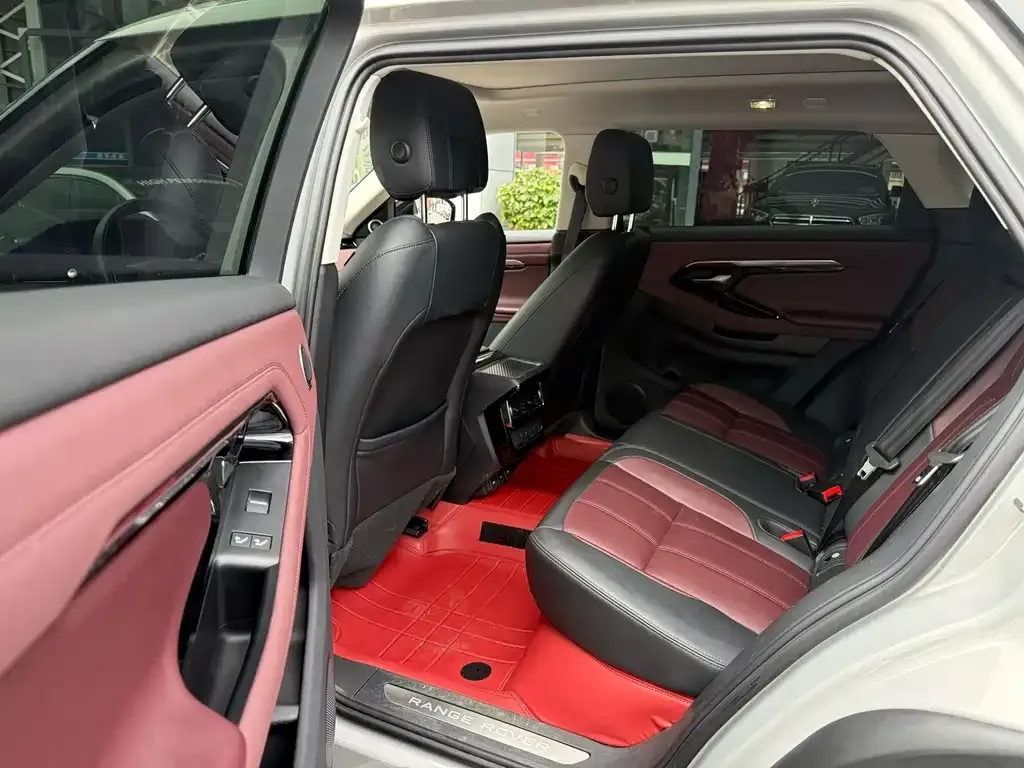 Land Rover Evoque 2023 из CN, фото 6