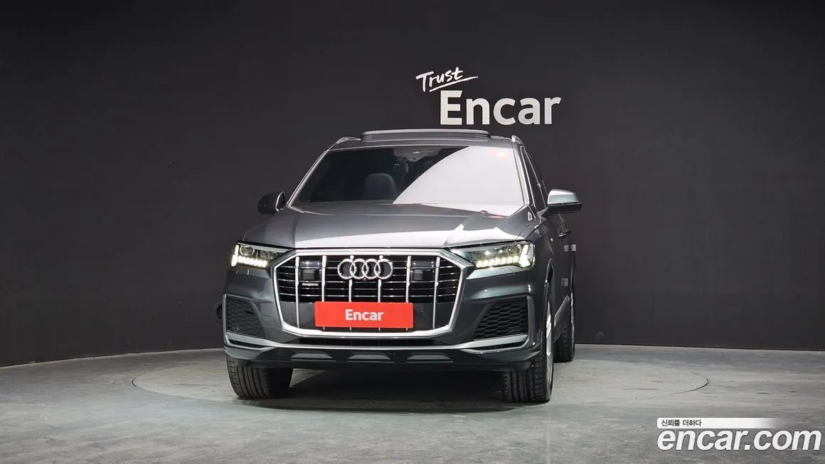 Audi Q7 2021 из KR, фото 2