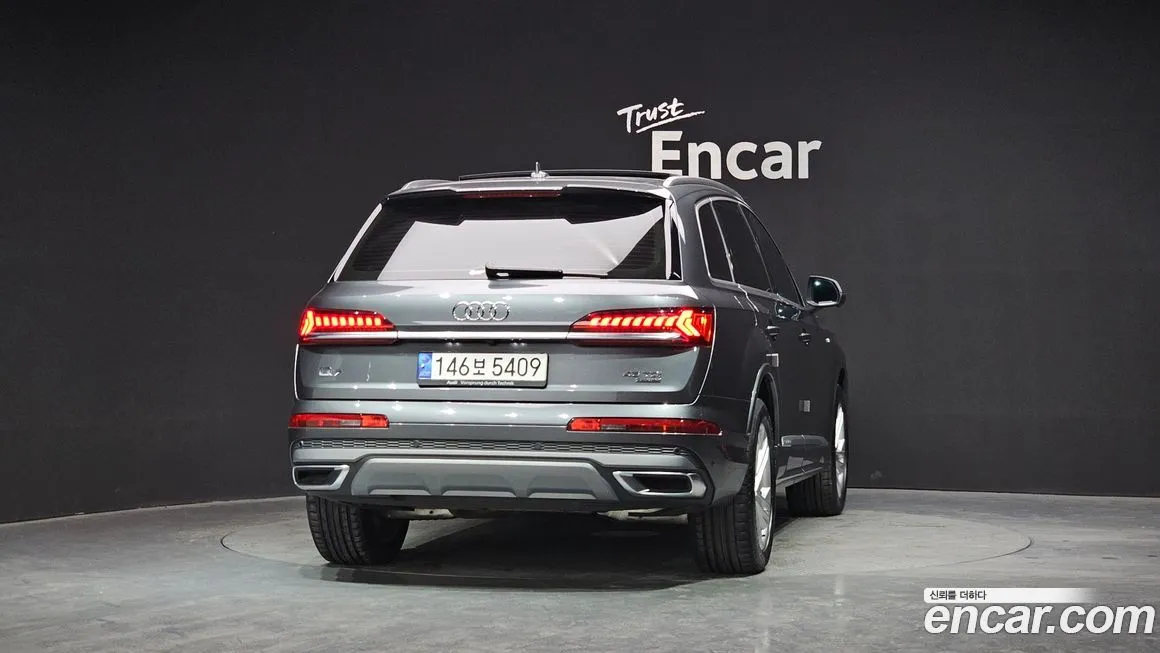 Audi Q7 2021 из KR, фото 3