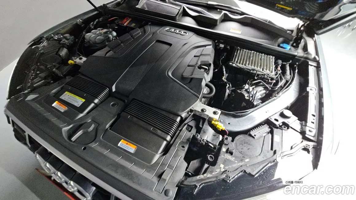 Audi Q7 2021 из KR, фото 6
