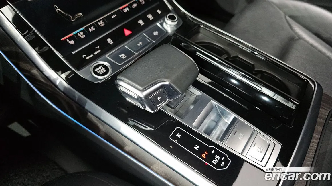 Audi Q7 2021 из KR, фото 8