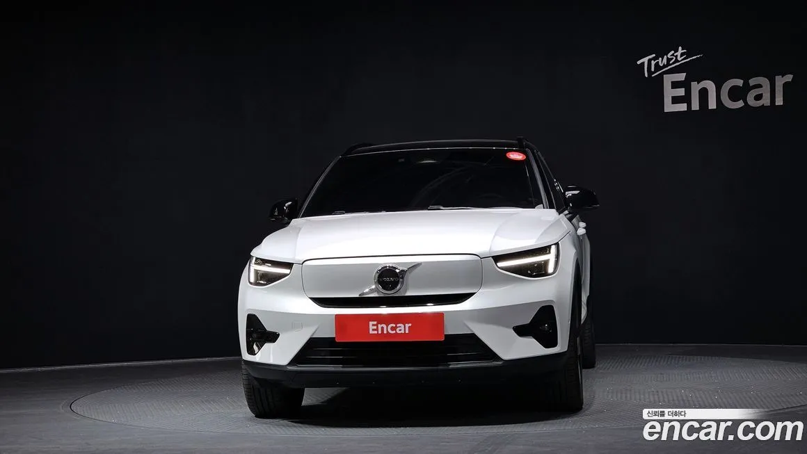 Volvo XC40 2024 из KR, фото 3
