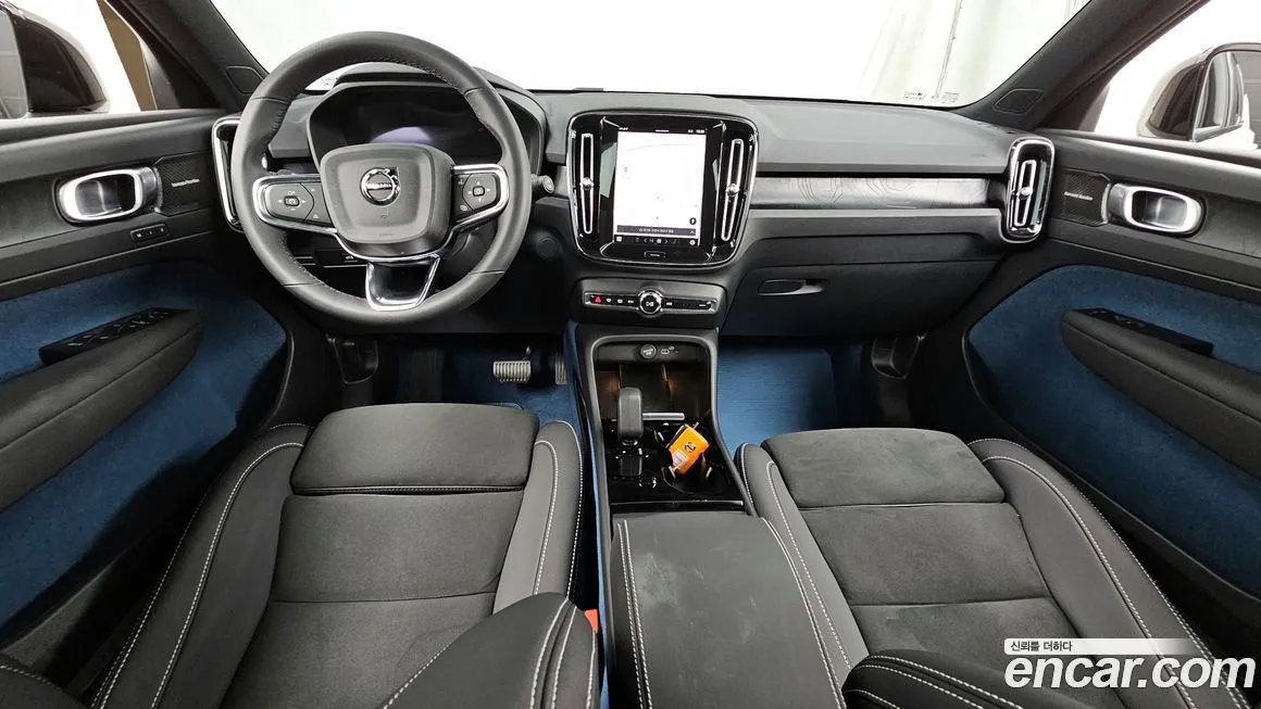 Volvo XC40 2024 из KR, фото 8