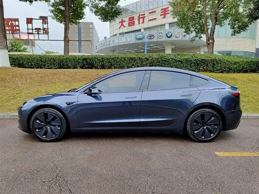 Tesla Model 3 — фото 9