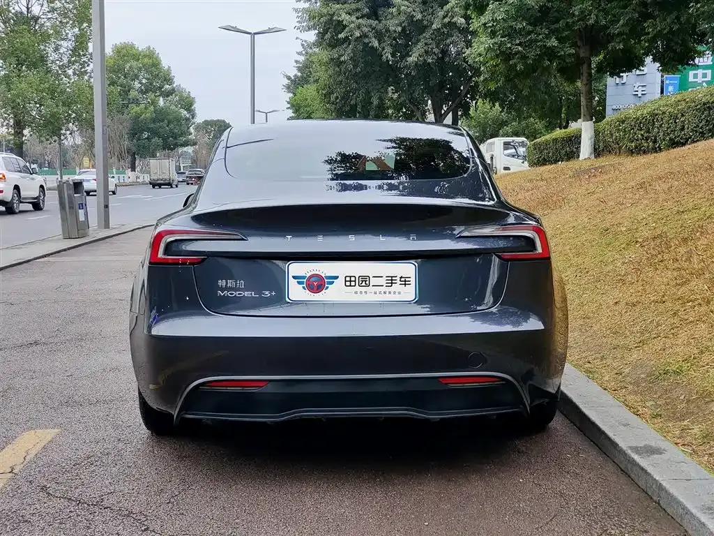 Tesla Model 3 — фото 10