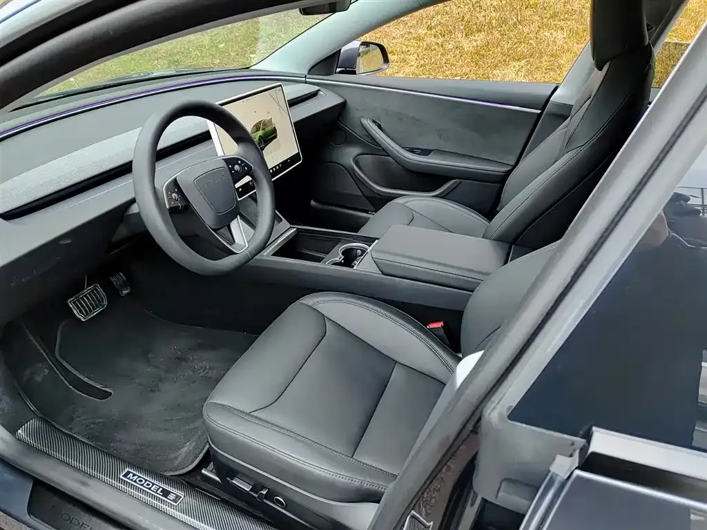 Tesla Model 3 — фото 2