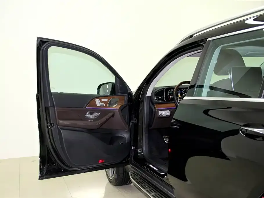 Mercedes-Benz GLS 2023 из CN, фото 2
