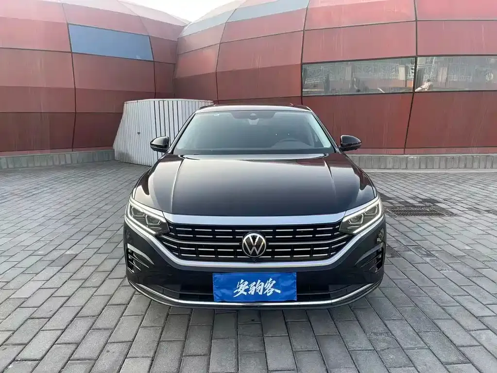 Volkswagen Passat — фото 8