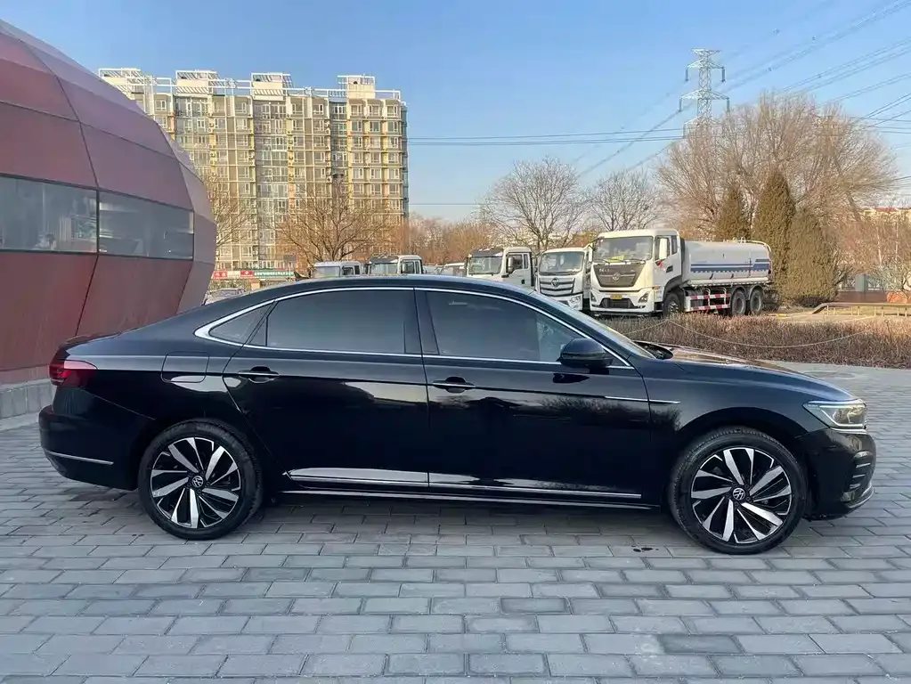 Volkswagen Passat — фото 3
