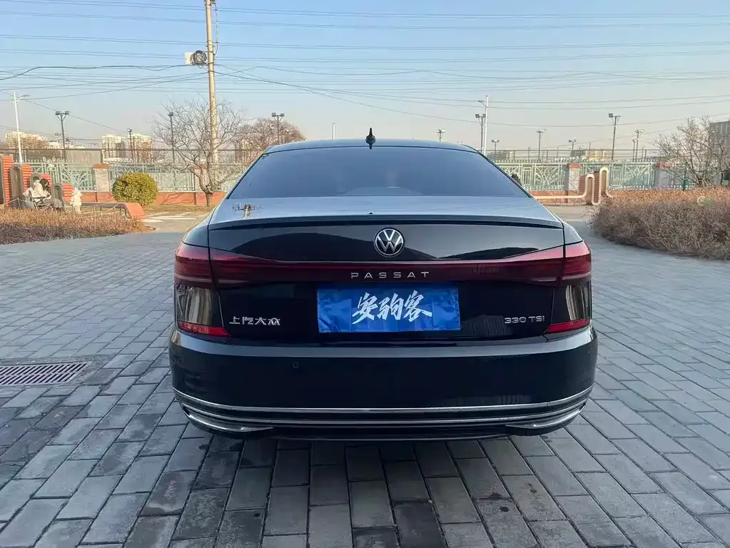 Volkswagen Passat — фото 9