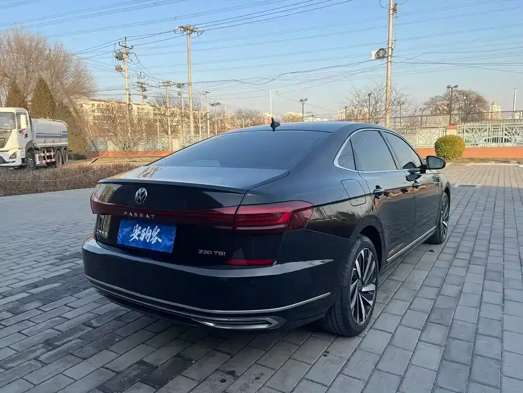 Volkswagen Passat — фото 2