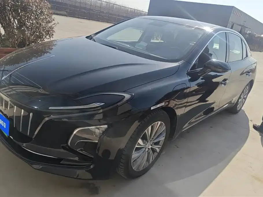 Hongqi E-QM5 2025 из CN, фото 1