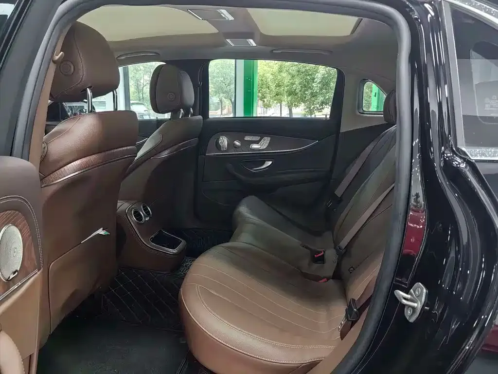 Mercedes-Benz E-Class 2022 из CN, фото 2