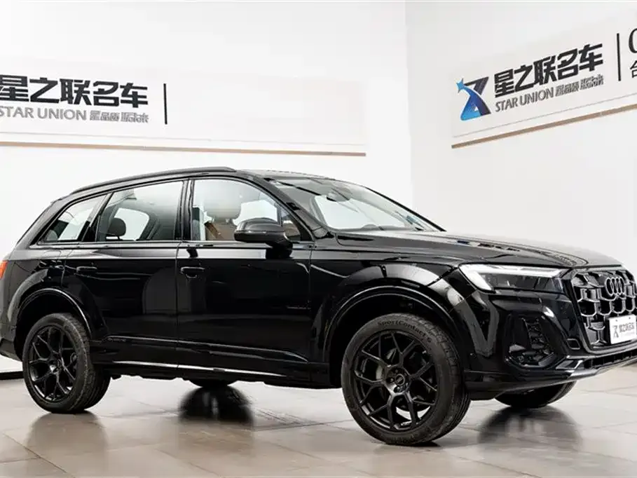 Audi Q7 2024 из CN, фото 5