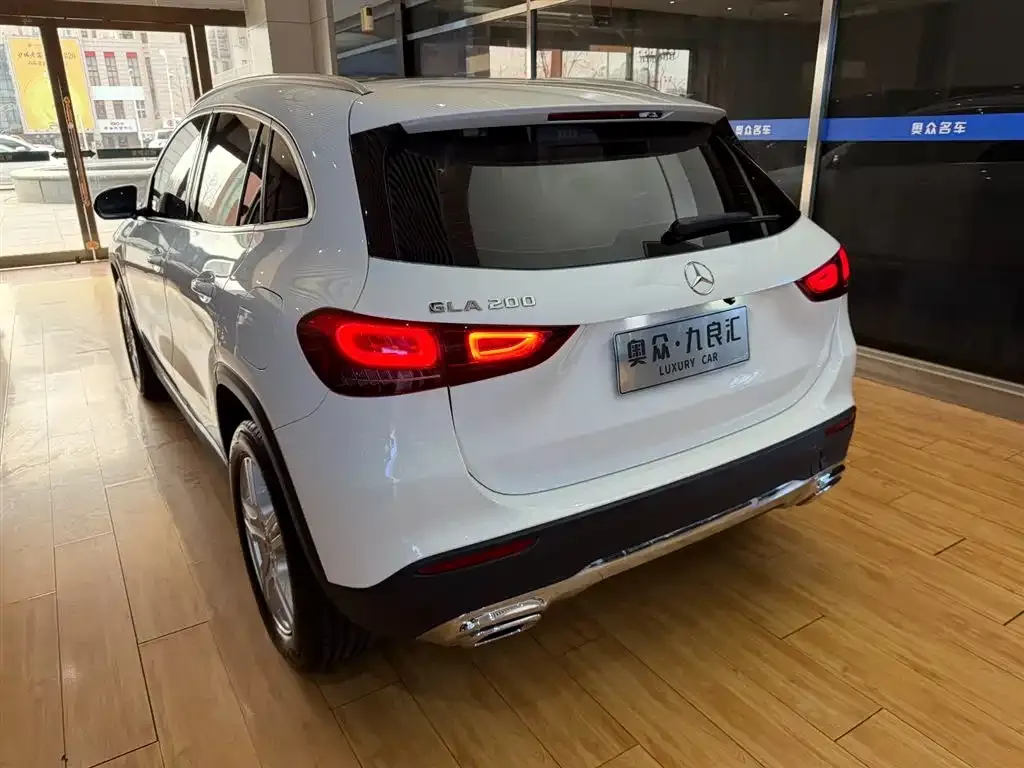 Mercedes-Benz GLA — фото 6