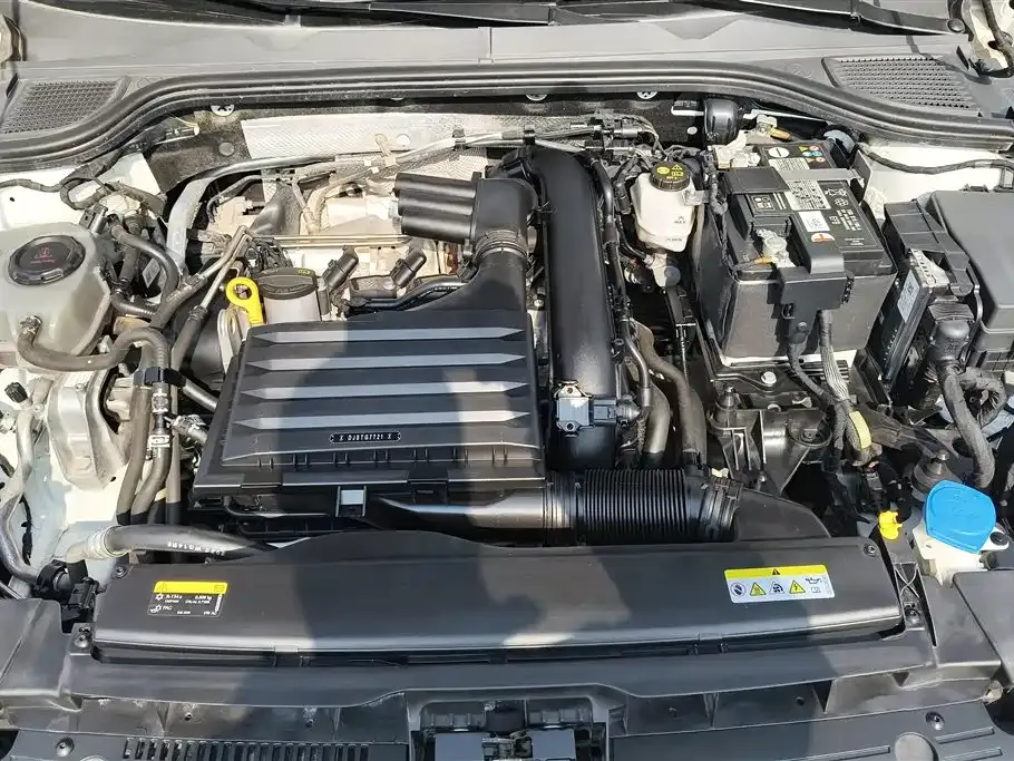 Volkswagen Golf 2023 из CN, фото 9