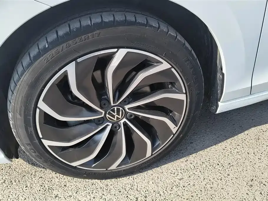Volkswagen Golf 2023 из CN, фото 5