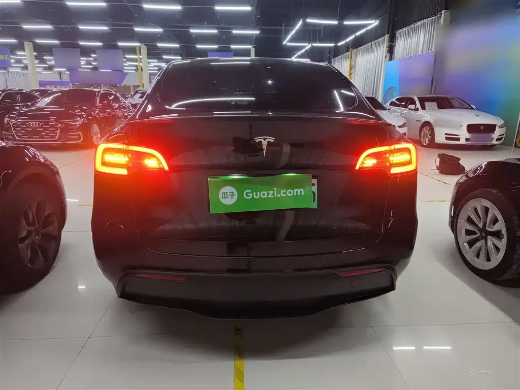Tesla Model Y 2024 из CN, фото 5